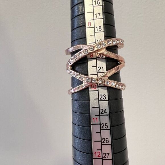 Rose Gold Tone Crisscross Rhinestone Ring‎ Size 10 - Picture 3 of 4